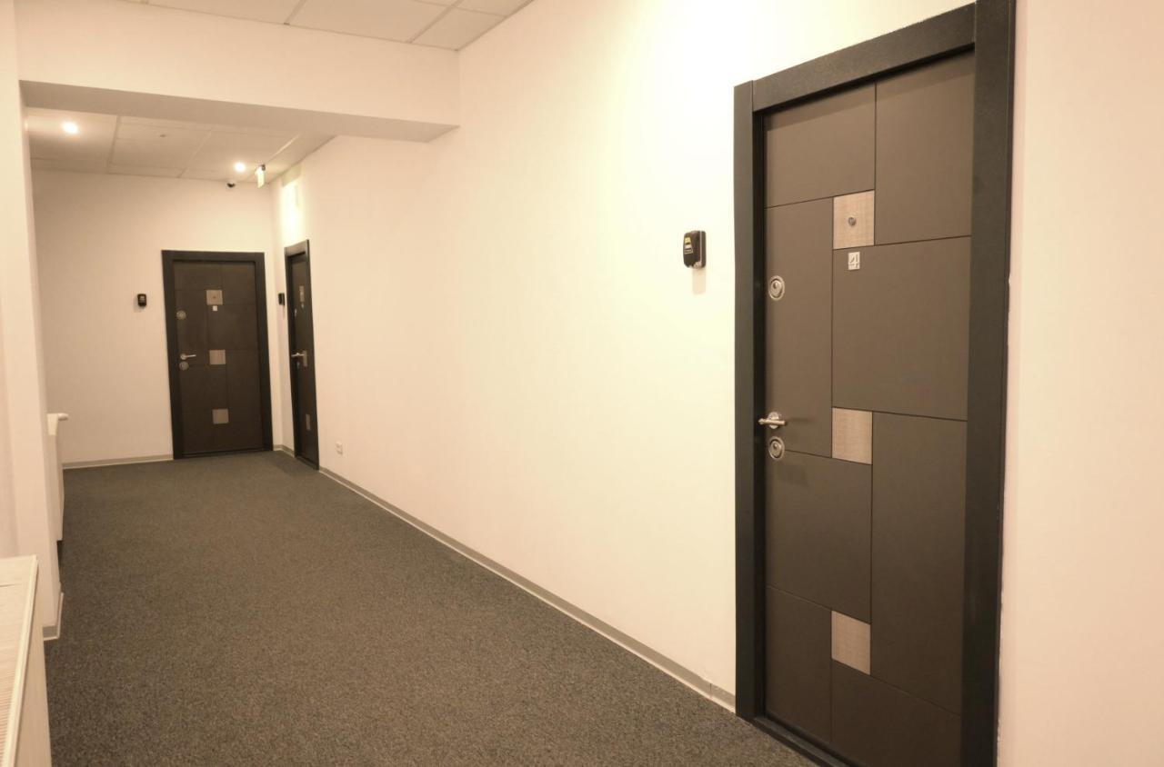 Luana Airport Apartments #9 Otopeni Buitenkant foto