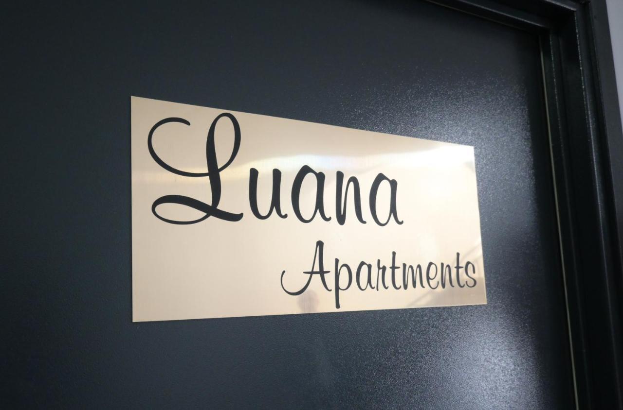 Luana Airport Apartments #9 Otopeni Buitenkant foto